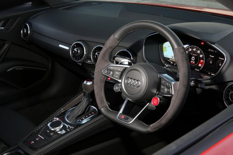 Панель приборов Audi TT RS Coupe (8S) 2017 года  (AU) (фото 10 из 40)